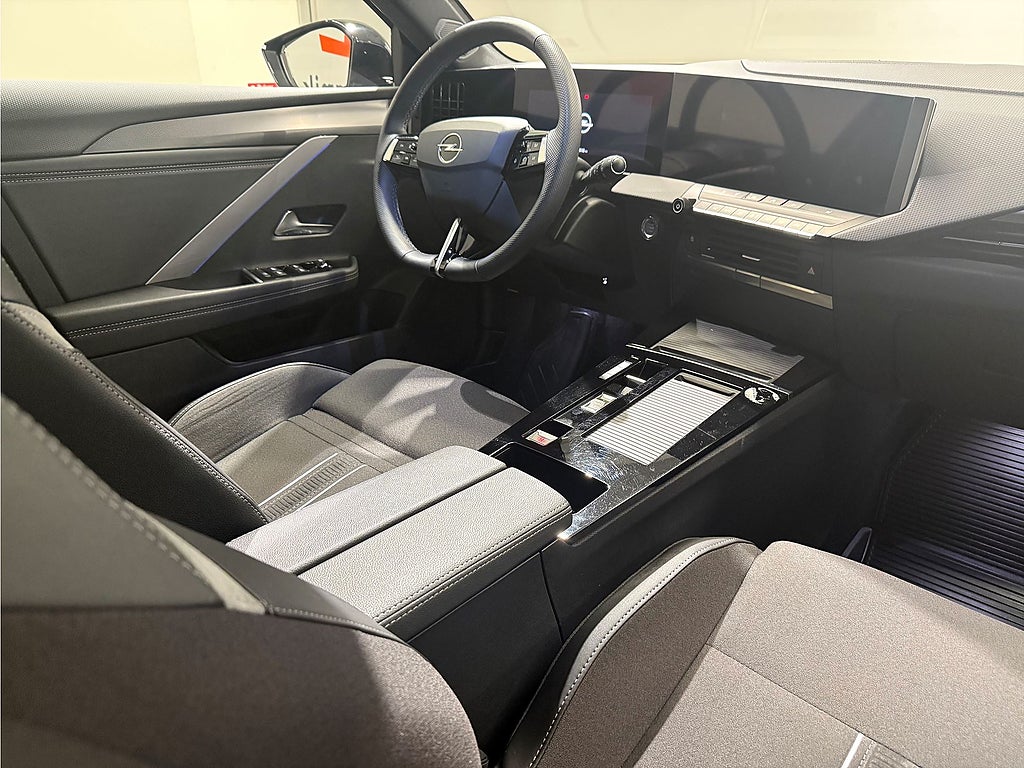 Bild på Opel Astra ST GS 1.2 PT 130 Aut - 360-KAMERA, RATTVÄRME