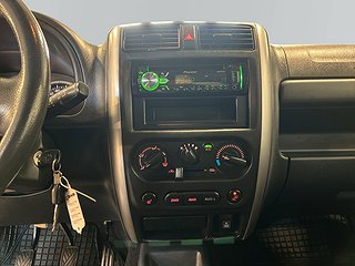 Suzuki Jimny 1.3 VVT 4WD Dragkrok Skinnklädsel Kamkedja
