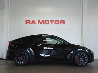 SUV Tesla Model Y 4 av 20