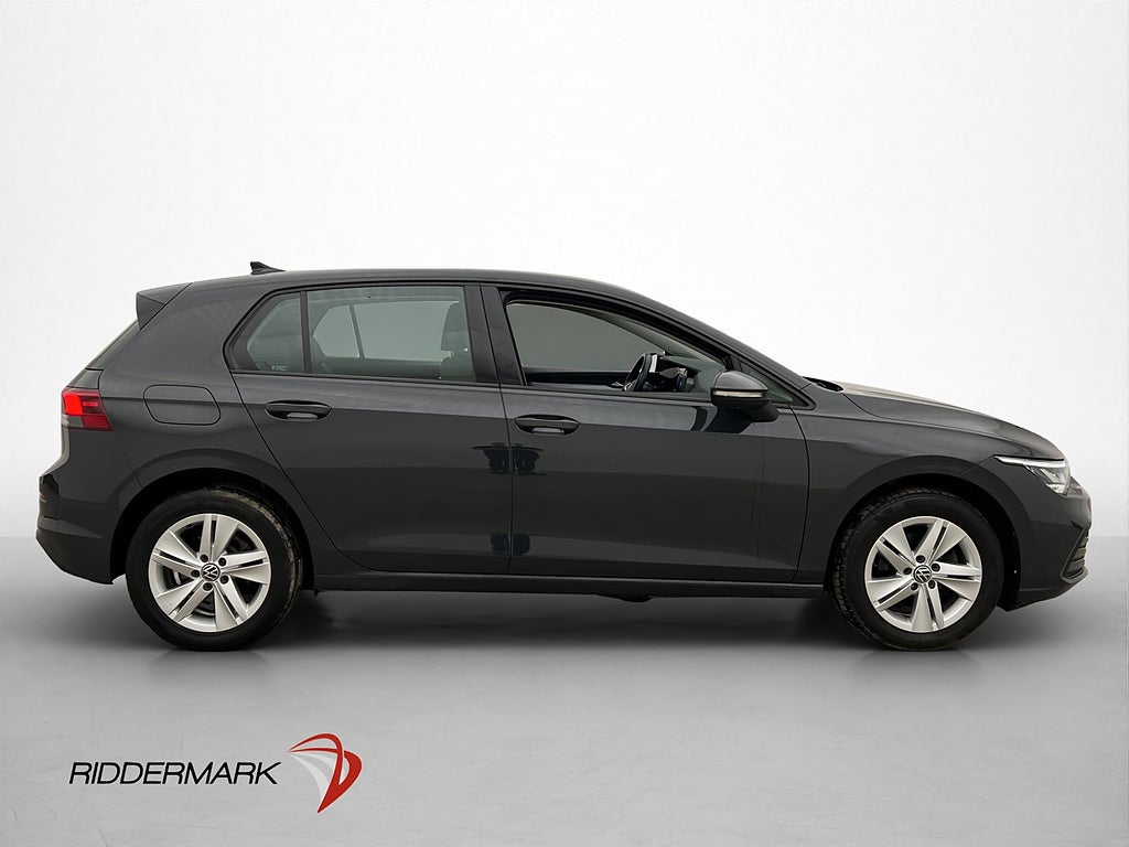 Volkswagen Golf 1.0 eTSI DSG 110hk IQ. Drive Adaptiv 1-Ägare