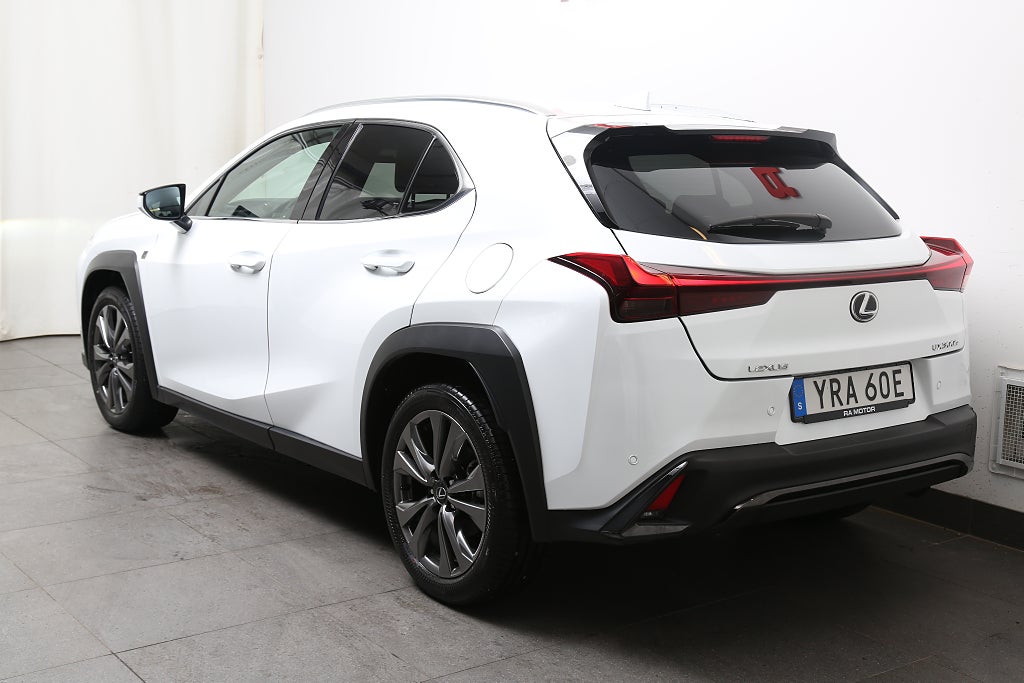 Lexus UX 300h CVT F Sport Design Dragkrok 2024