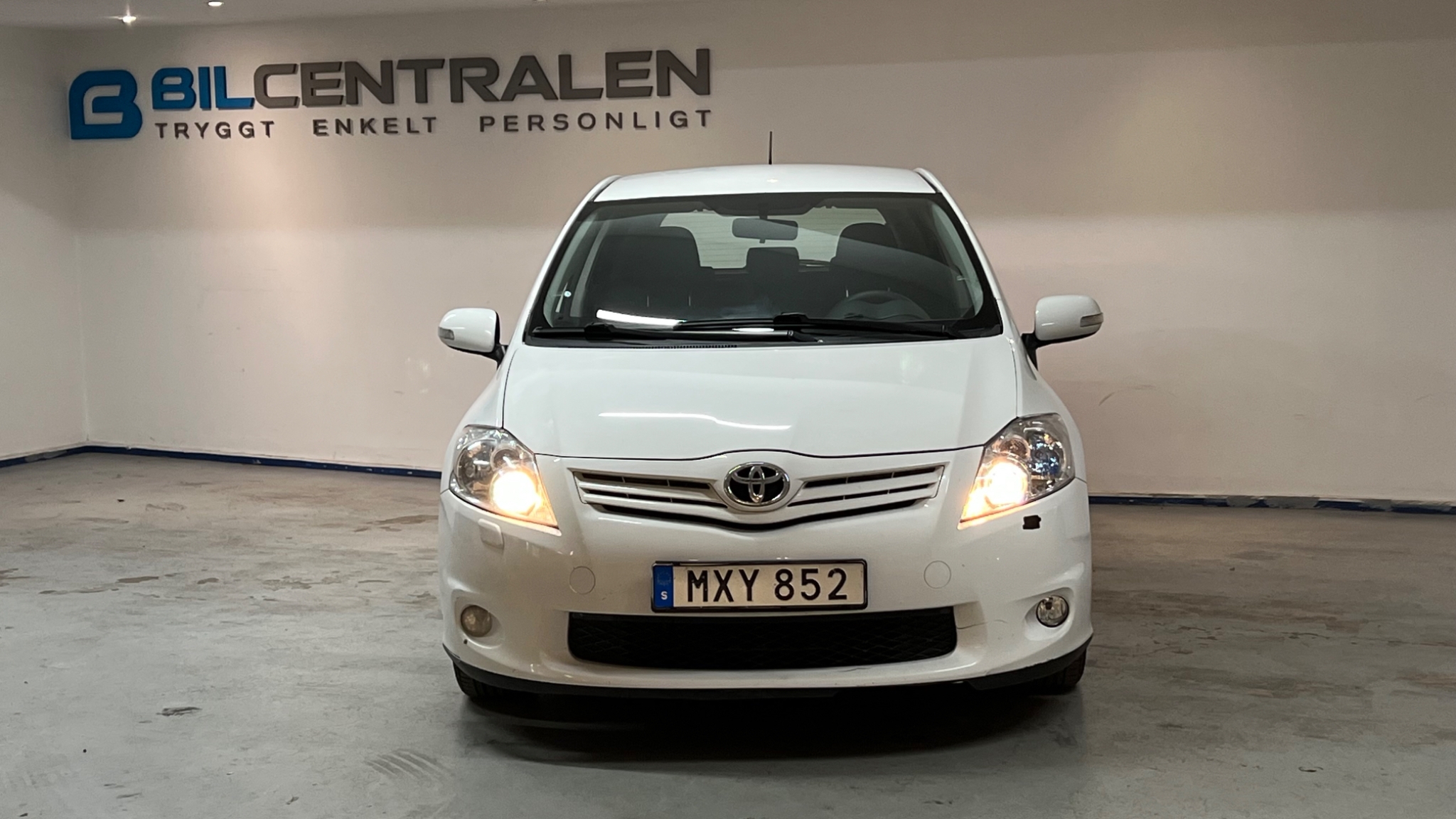 Toyota Auris 2012, bild 2/10