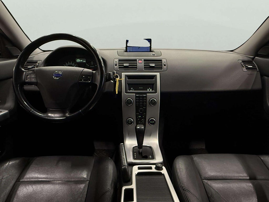 Volvo V50 2.0 D Powershift Summum Navi Skinn Drag Nybes Nyservad  - miniatyr 10