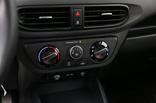 Halvkombi Hyundai i10 18 av 30