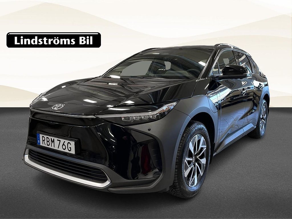 Toyota bZ4X Executive 71.4kWh AWD 217hk V-hjul Navi MOMS