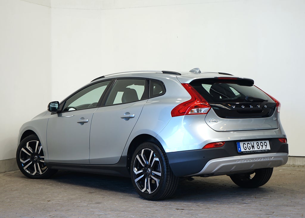 Volvo V40 Cross Country D2 Business Advanced Summum Panorama Värmare 1