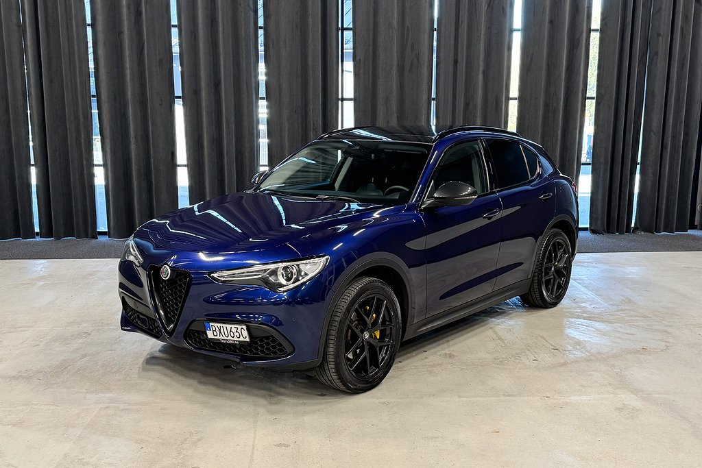 Alfa Romeo Stelvio Turbo Q4 280 HK|Värmare|Pano|H/K|Kam|Drag