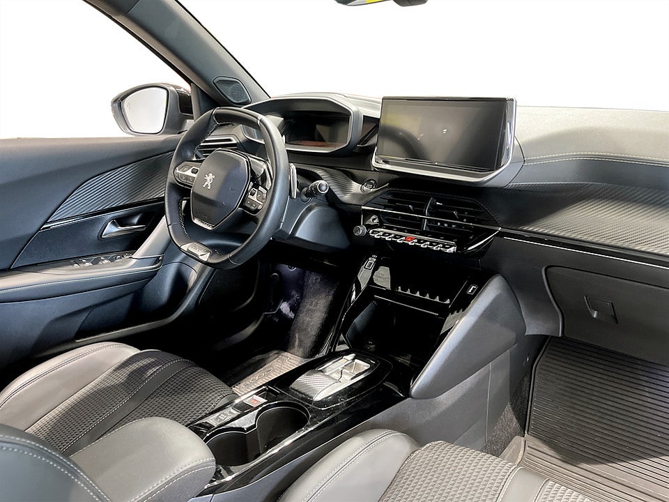 Bild på Peugeot 2008 GT 1.2 PT 130hk Aut B-KAMERA CARPLAY