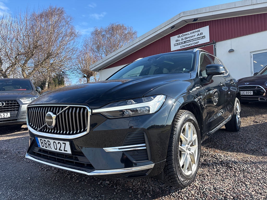 Volvo XC60 Recharge T6 AWD Geartronic Core Euro 6 / Läder / 20"