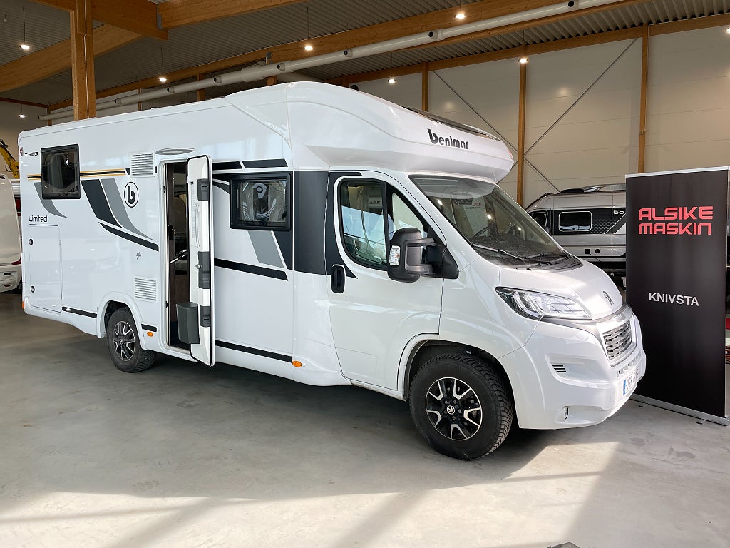 Tessoro 463 - Benimar Tessoro 463 / B-körkort / Taksäng / Solcell / 165hk / 