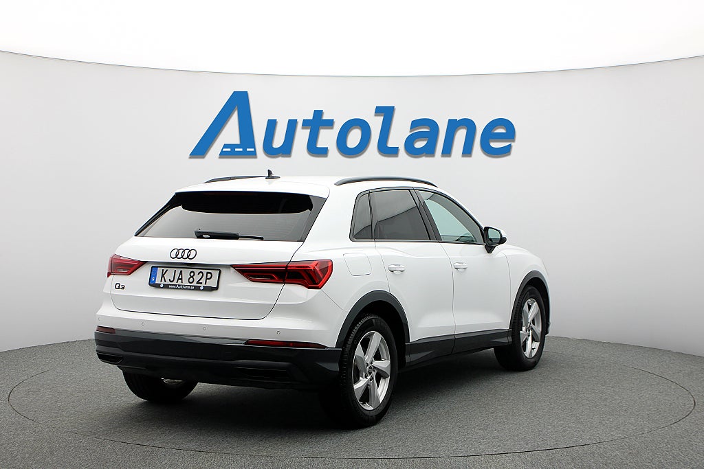Audi Q3 35 TFSI S Tronic Proline Cockpit,Kamera,Drag,Värmare