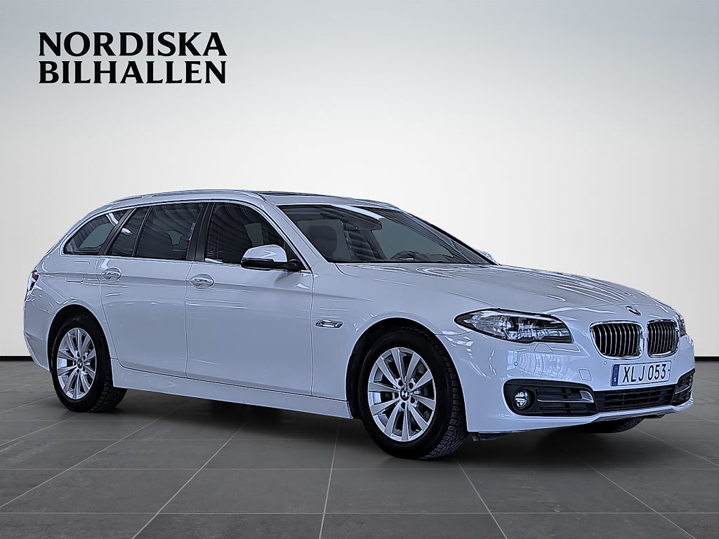 BMW 520d xDrive Touring Steptronic Nyservad Pano Drag Värmare