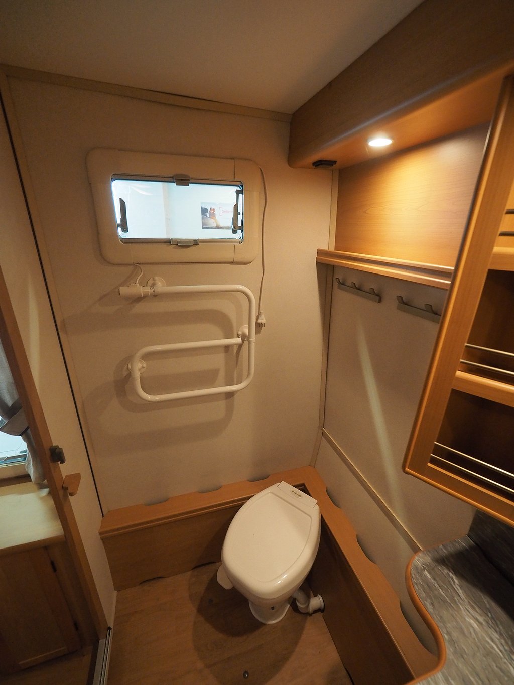 Kabe Royal Hacienda 880 B TDL KS 2007