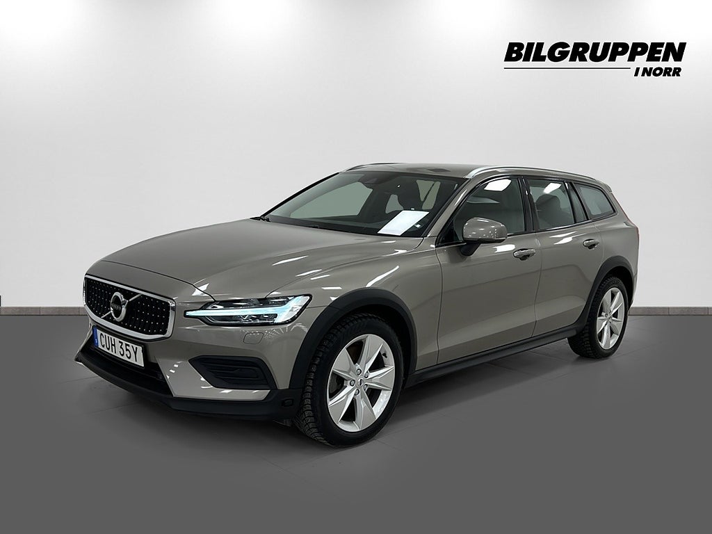 Volvo V60 Cross Country B4 AWD Geartronic Momentum V-hjul 