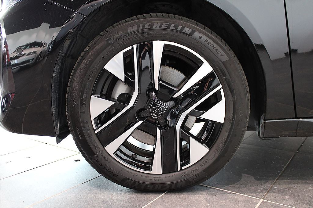 Bild på Peugeot 208 Hybrid Allure 100hk Aut - DEMO