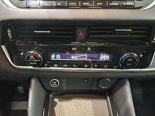SUV Nissan Qashqai 13 av 15
