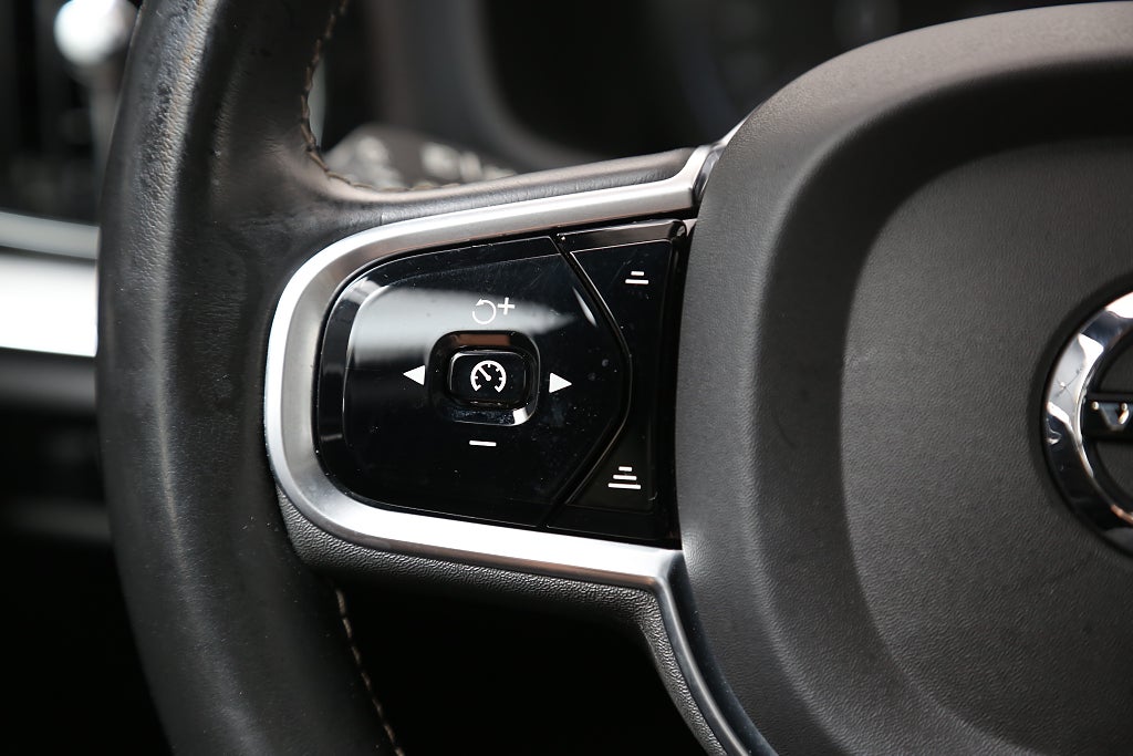 Volvo V60 T5 250hk R-Design Aut 360° Kamera I Head up I Panorama 2019