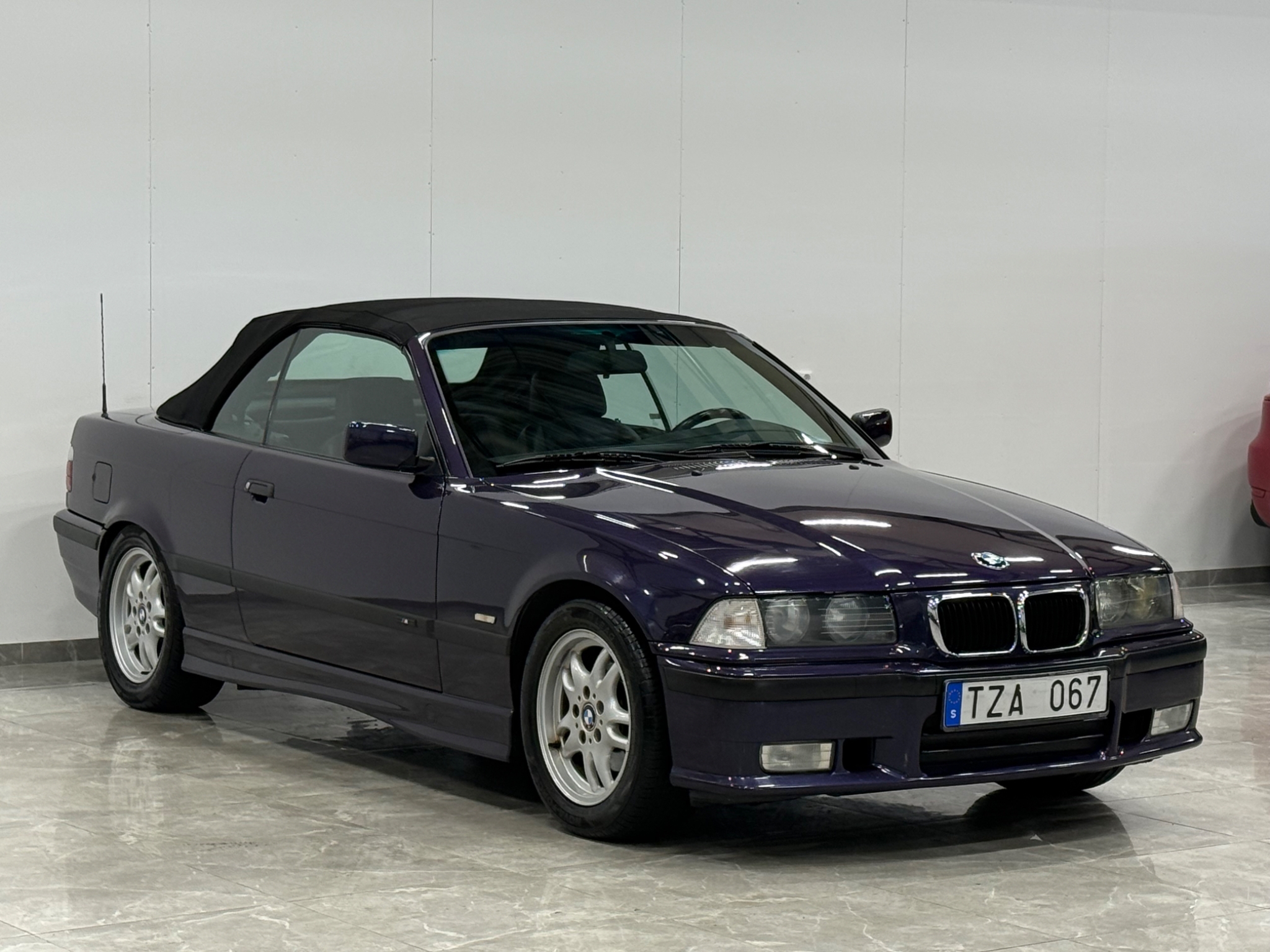 BMW 318 i Convertible M Sport 1997, bild 3/45