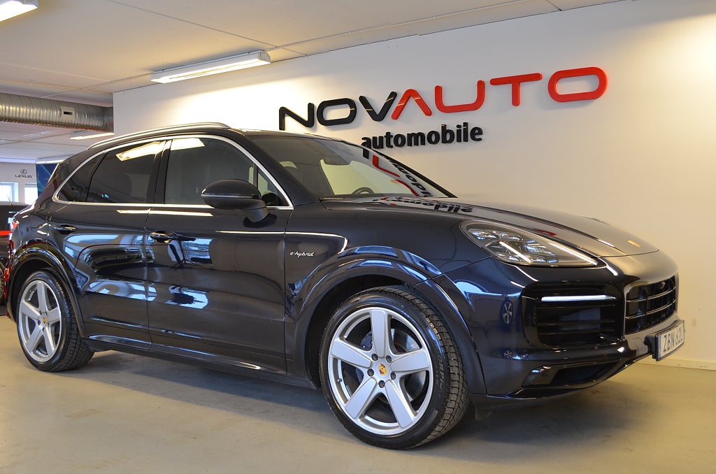 Porsche Cayenne E-Hybrid 462HK PASM Matrix PDLS+ Svensksåld