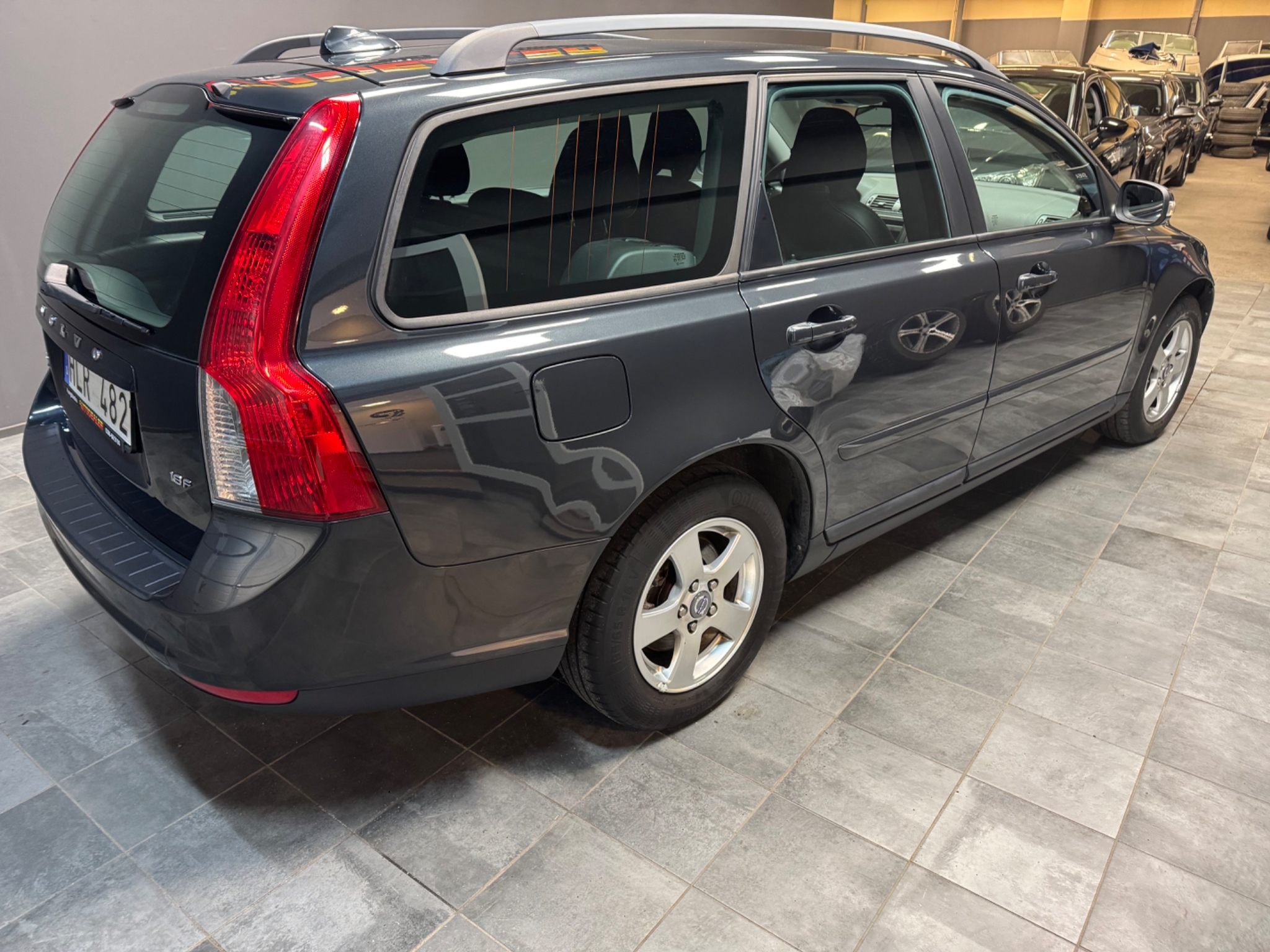 Volvo V50 1.8 Flexifuel Kinetic 125HK 2009, kuva 4/37