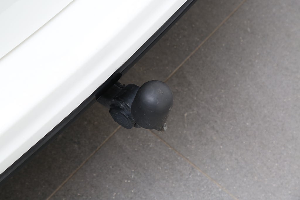 Mercedes-Benz E 220 T BlueTEC 9G-Tronic AMG Sport Avantgarde Drag