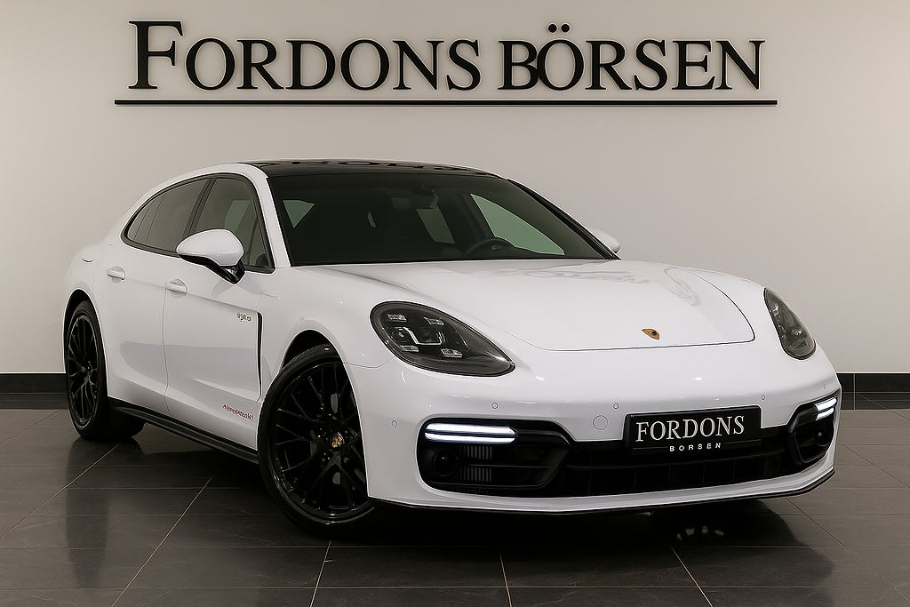 Porsche Panamera Turbo S E-HYBRID 700HK SPORT CHRONO NIGHTVISION