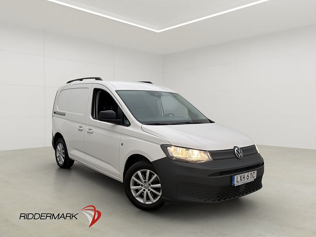 Volkswagen Caddy Cargo Värm Drag Kamera CARPLAY Moms 1-Bruk