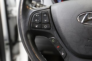 Halvkombi Hyundai i10 11 av 17