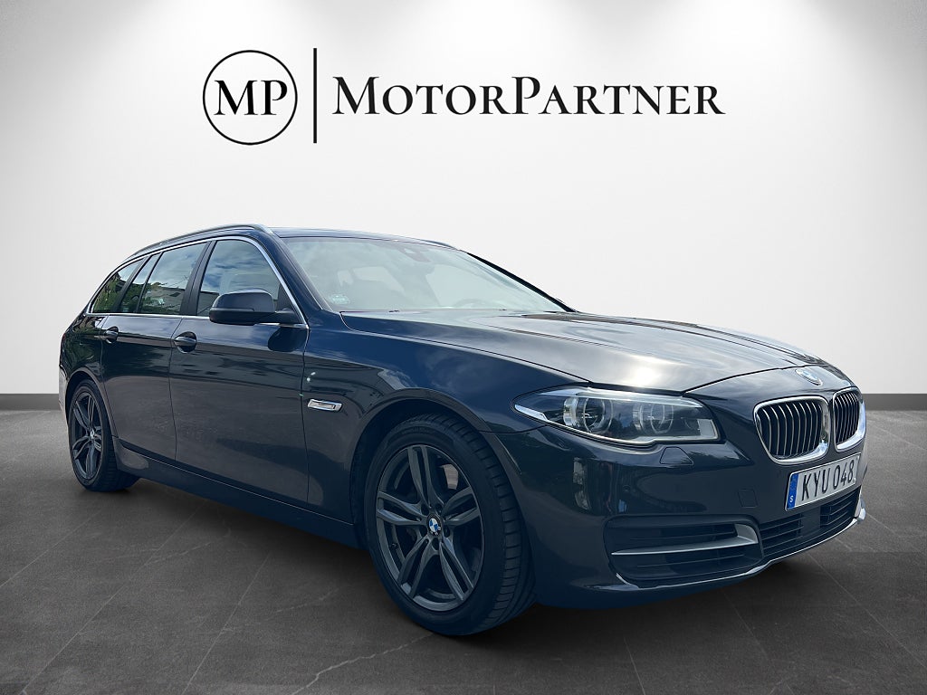 BMW 530D xDrive Skinn HuD Cockpit Navi Drag Värmare Euro 6