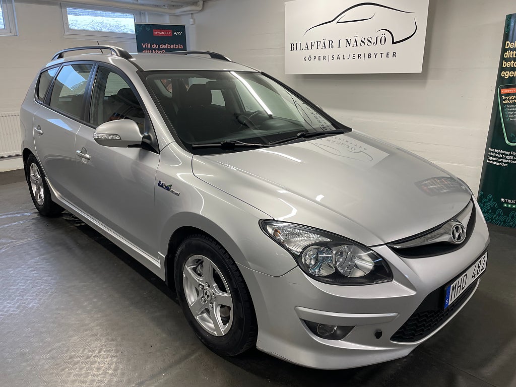 Hyundai i30 cw 1.6 CRDi Business Drag Servad