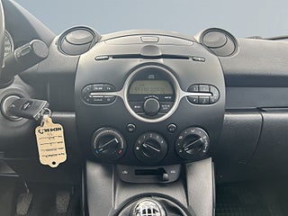 Mazda 2 5-dörrar 1.3 MZR Kiruna-körd/Motor&kupé-Värm/S&V-Däck – bild 11