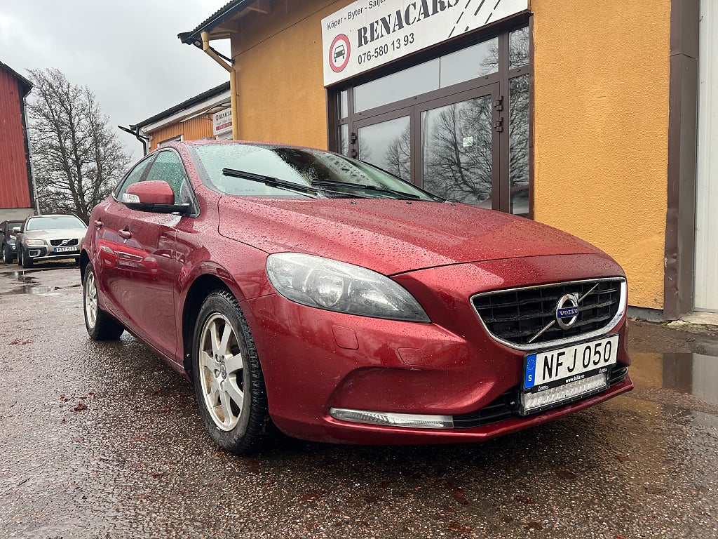 Volvo V40 D2 Kinetic Euro 6 Bes/Avb:-857 kr / mån
