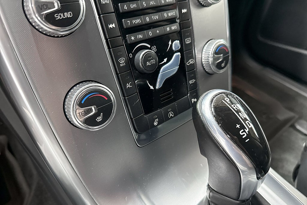 Volvo V70 2015
