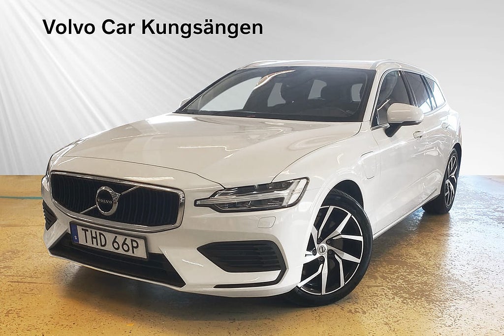 Volvo V60 T8 TE Momentum Advanced Edition