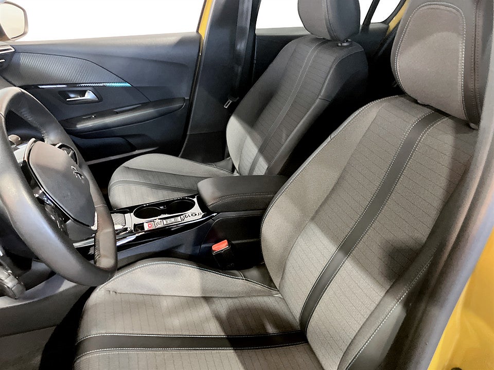 Bild på Peugeot 208 Allure Pack 1.2 PT 100hk Aut NYSERVAD