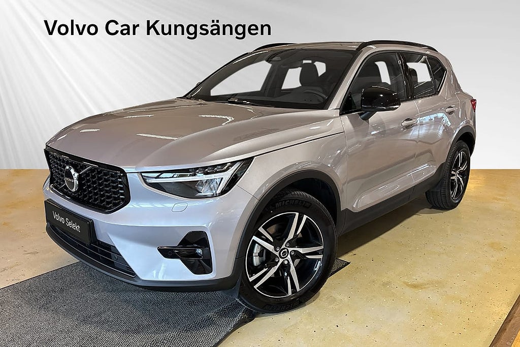 Volvo XC40 B4 FWD Bensin Plus Dark Selekt