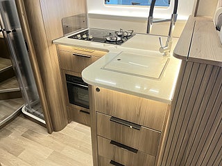 Husbil-integrerad Kabe IMPERIAL 790 LQB 17 av 30