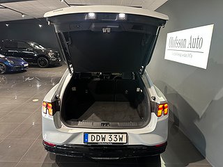 SUV Ford Mustang 16 av 16