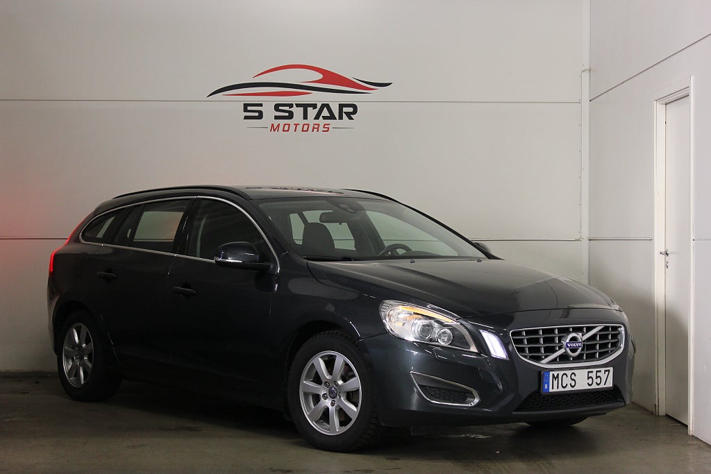 Volvo V60 D3 Momentum Euro 5 | Drag | P-sensor | Keyless En ägare