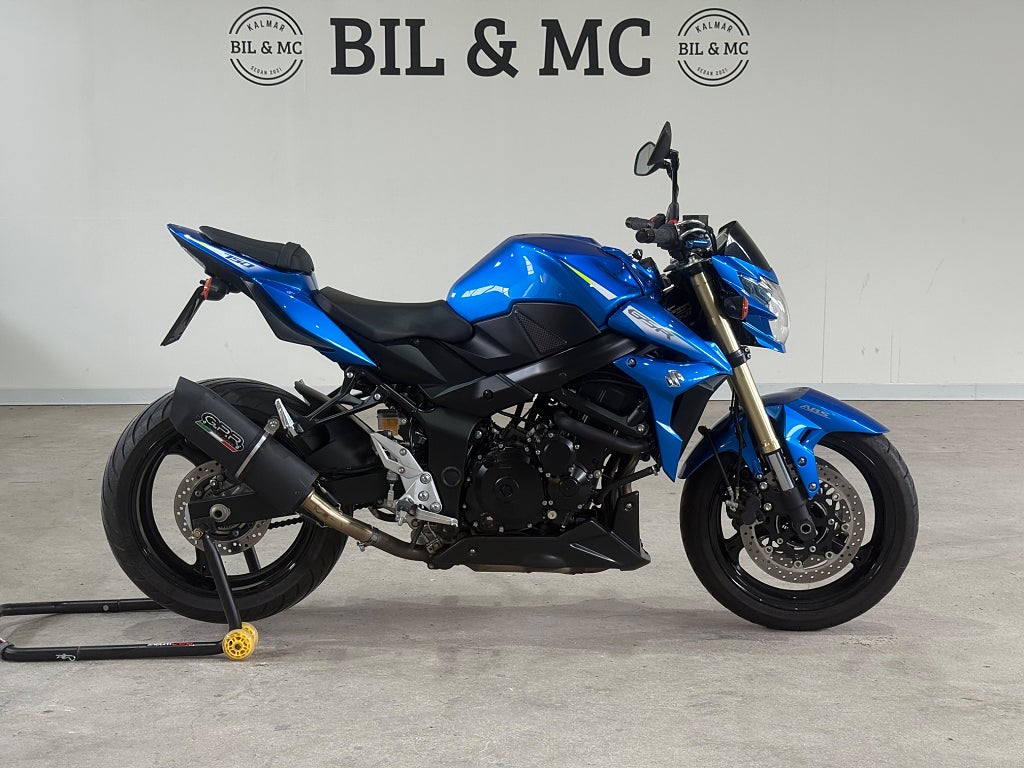 Suzuki Cycles GSR750A Låga mil räntekampanj 0kr insats 