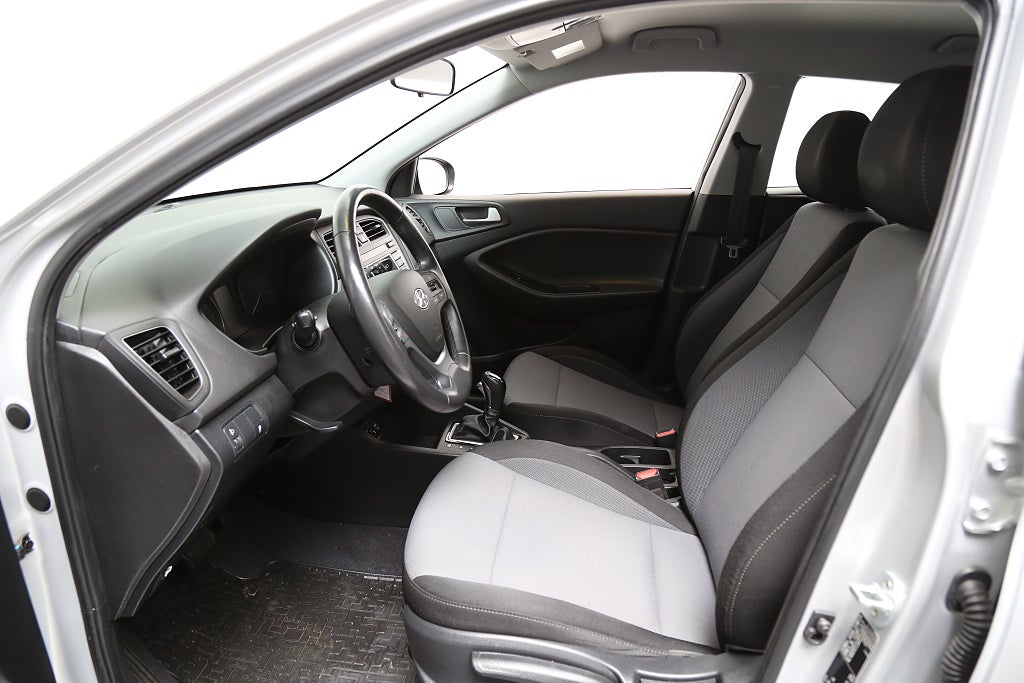 Hyundai i20 1,4 101hk Premium Aut 5D Bluetooh 2017