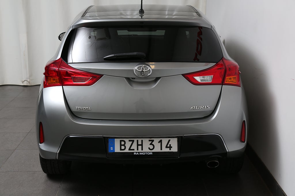Toyota Auris 1,6 132hk Multidrive S Automat 5D Kamera Panorama 2014