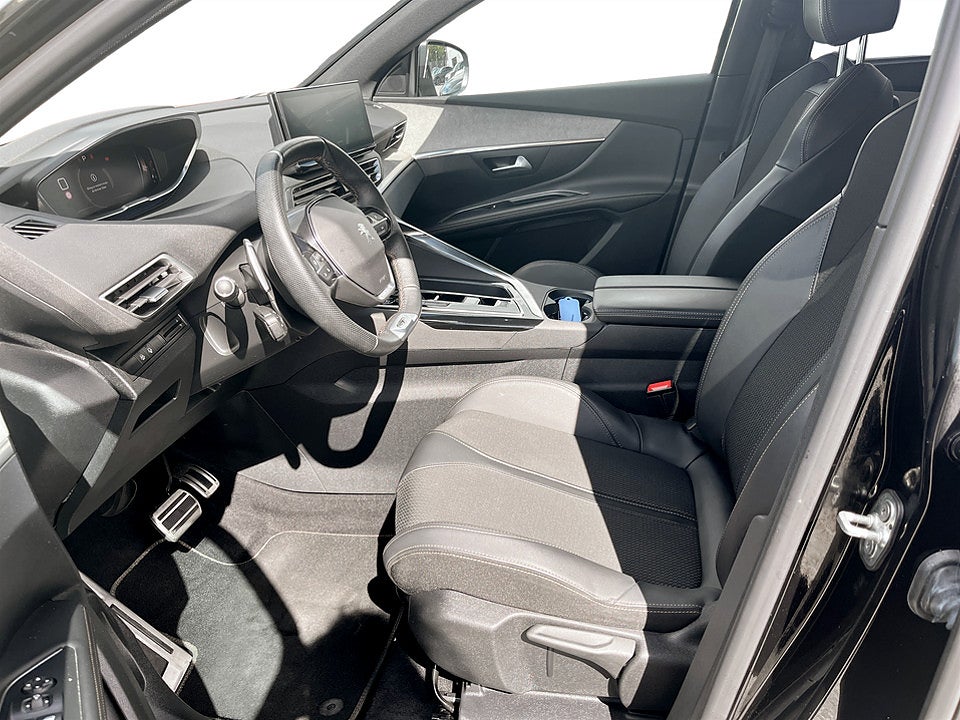 Bild på Peugeot 5008 GT 1.2 PT 130hk Aut 7-SITS B-KAMERA CARPLAY