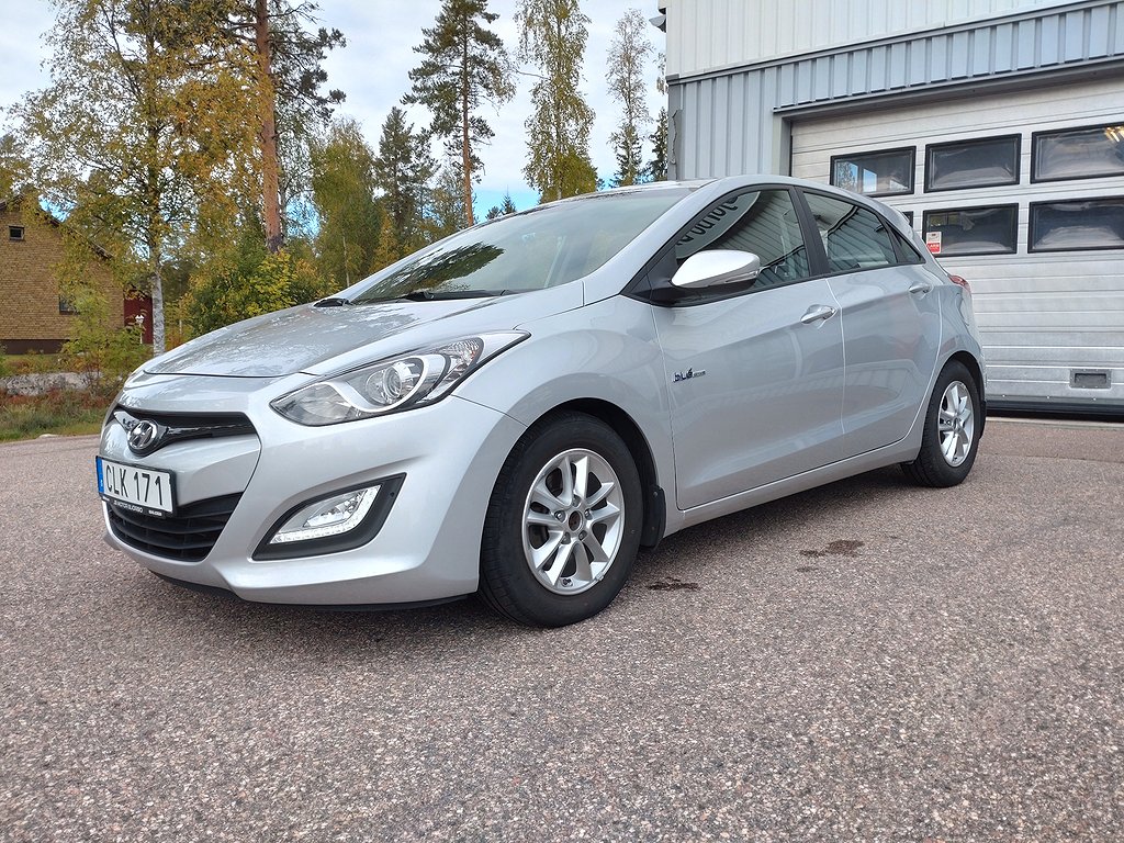 Hyundai i30 5-dörrar 1.6 CRDi Business Euro 5