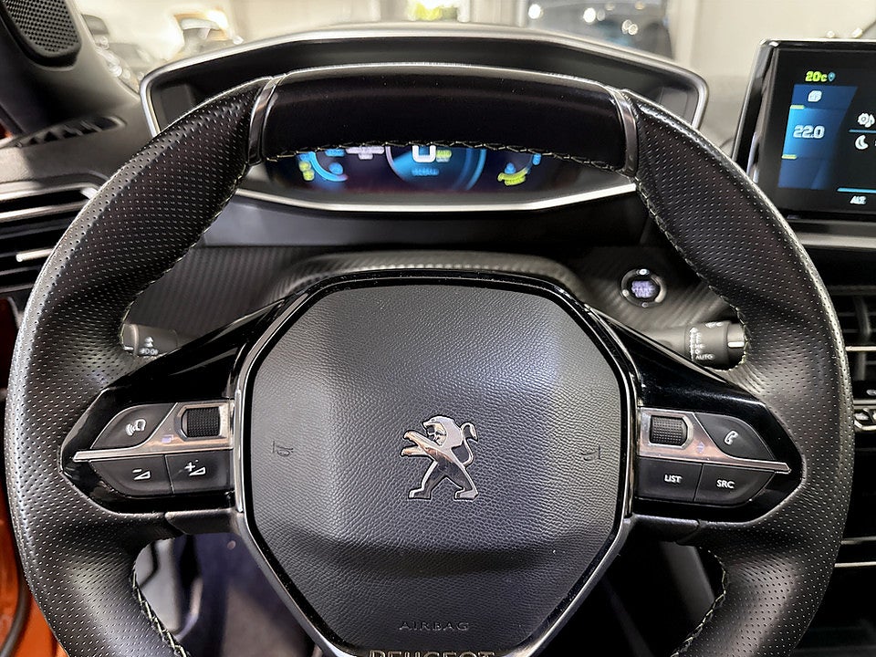 Bild på Peugeot E-2008 GT 50kWh 136hk Aut B-KAMERA CARPLAY