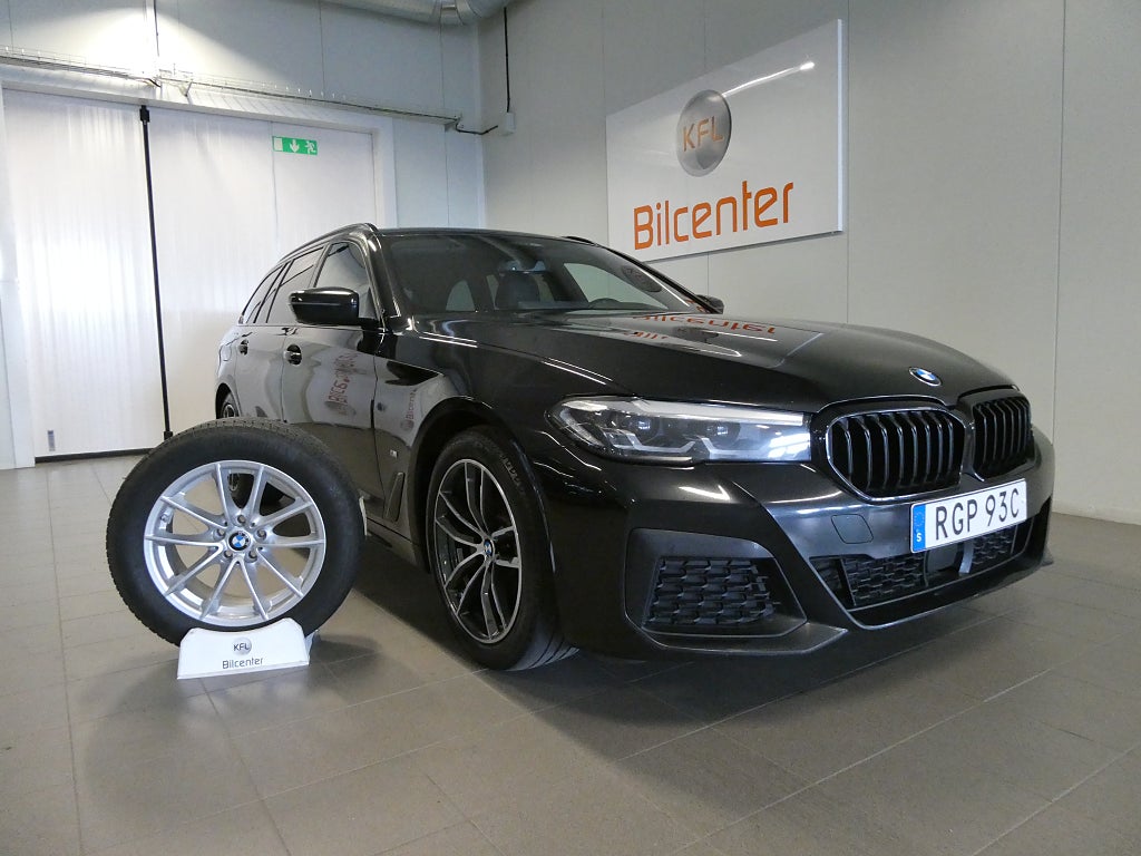 BMW 520d xDrive M Sport Aut-Drag-Skinn-Navi-Värmare-Moms-SoV