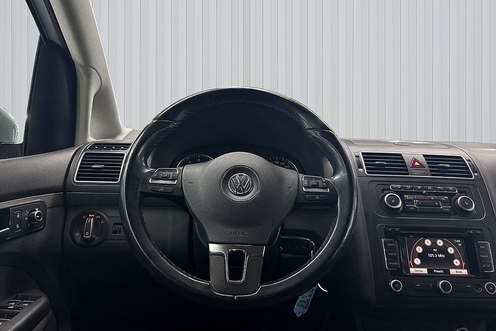 Volkswagen Touran 2011