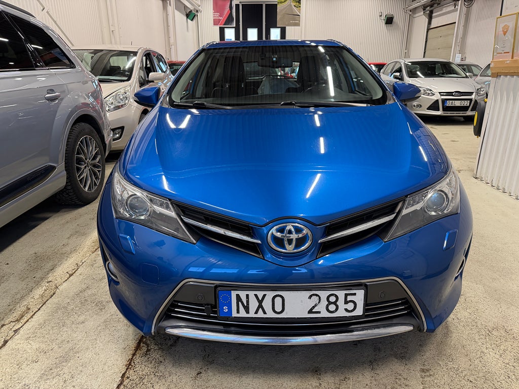 Toyota Auris Hybrid e-CVT Executive