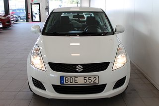 Halvkombi Suzuki Swift 2 av 14