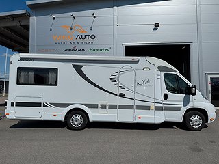 Husbil-halvintegrerad Dethleffs White Edition BM T 001 1 av 20